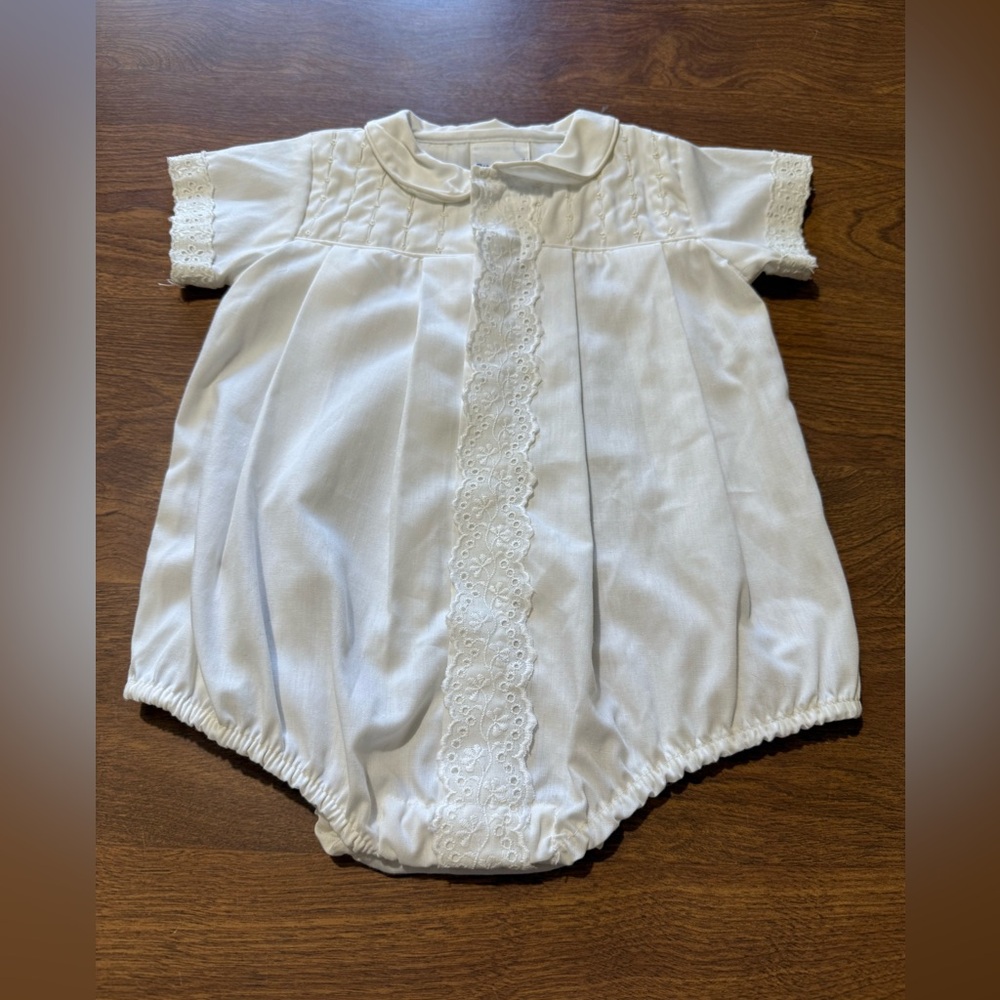 Polly Flinders Baby Girl One Piece Romper Snaps 6-12 Months Vintage White Lace
